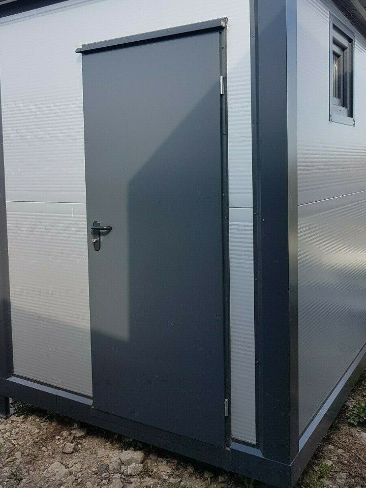 Contentor sanitário novo de 2 × 2 × 2,8 m