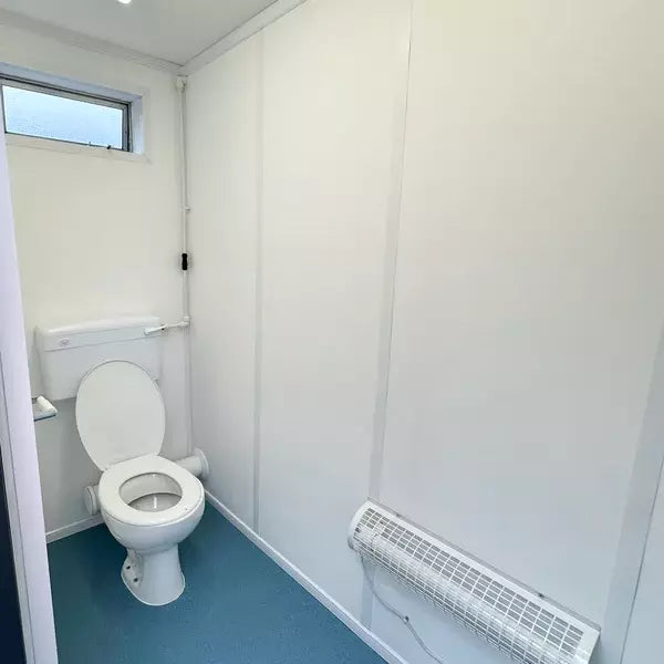Novo bloco sanitário "3 + 1" de 4,8 × 2,7 m