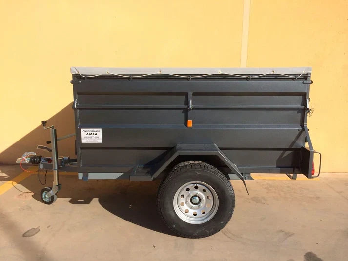 Reboque 4x4 novo com basculamento hidráulico e travão de inércia – 200 × 130 × 60 + 35 cm – PBT de 750 kg