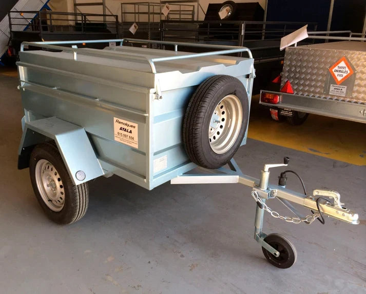 Reboque de transporte novo de eixo único – 140 × 105 × 50 cm – PBT de 750 kg