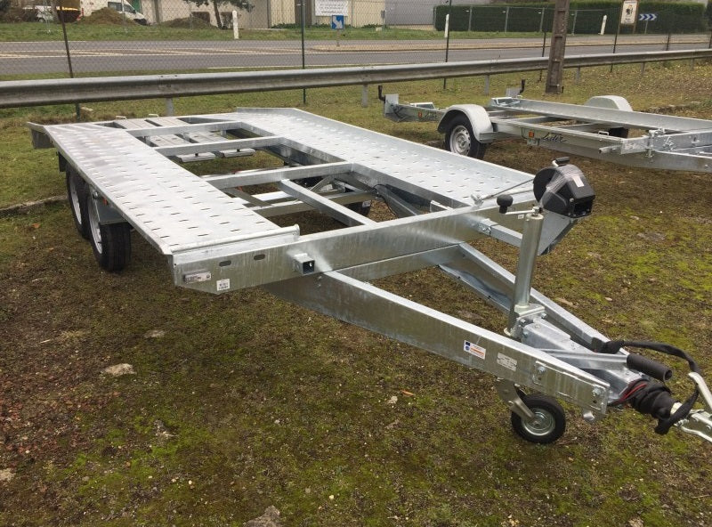 Reboque porta-automóveis Lider novo, de eixo duplo – 450 × 203 cm – PBT de 2.700 kg