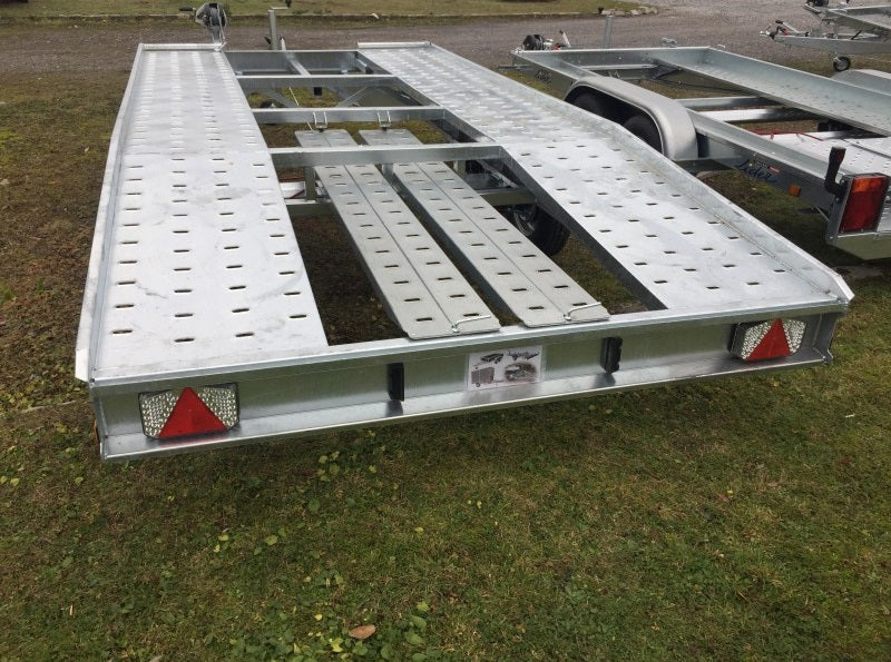 Reboque porta-automóveis Lider novo, de eixo duplo – 450 × 203 cm – PBT de 2.700 kg