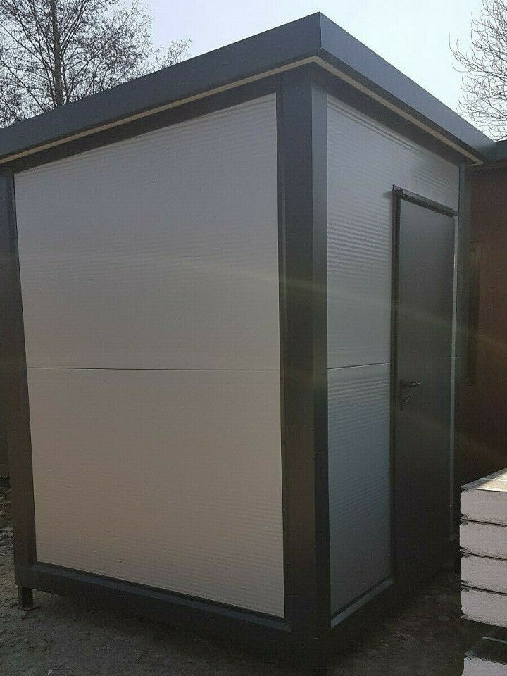 Contentor sanitário novo de 2 × 2 × 2,8 m