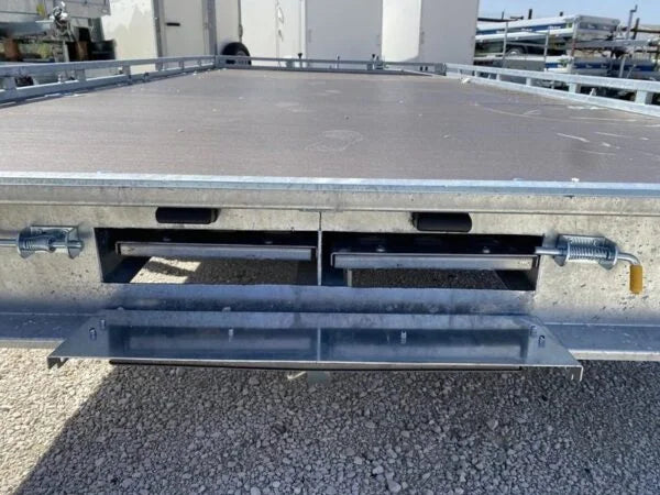 Reboque de plataforma fixa Boro ATLAS (novo) com rampas – 500 × 200 cm – PBT de 3.500 kg