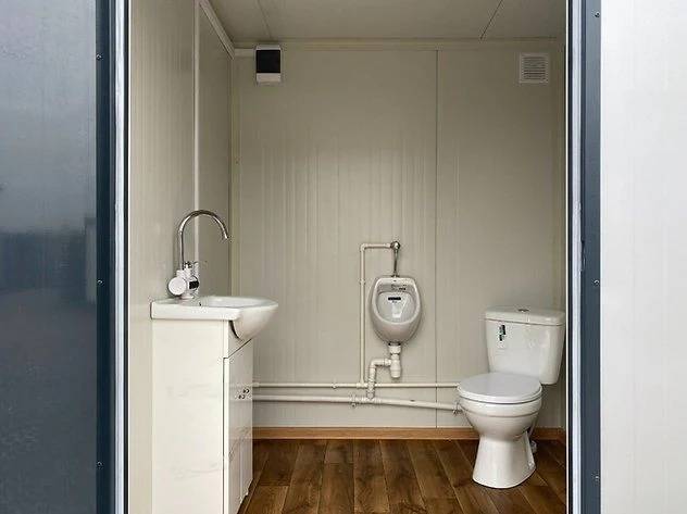 Contentor sanitário novo com duas cabines de WC