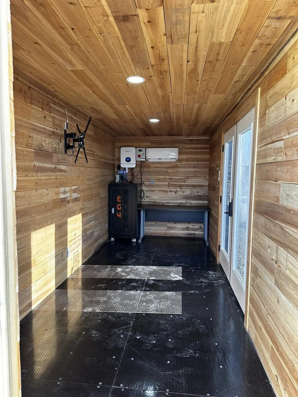 Contentor-escritório solar novo de 6 metros, equipado com sistema "Off-Grid" (autónomo)