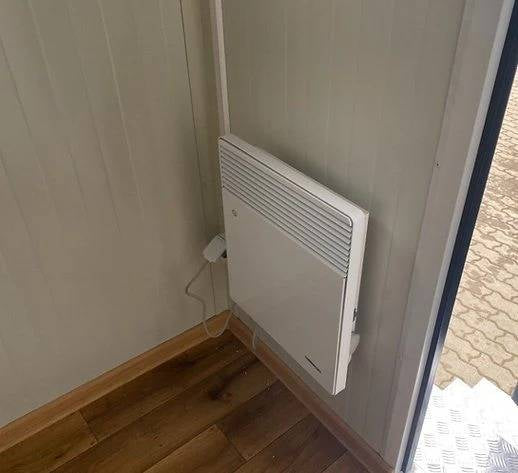 Contentor sanitário novo com duas cabines de WC
