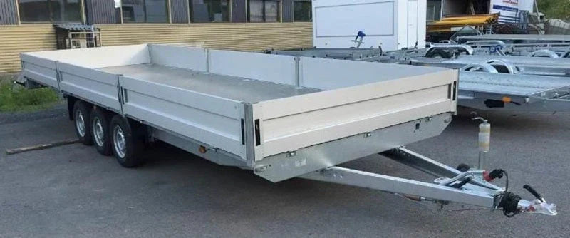 Reboque plataforma BOSS 6.0 novo, de 3 eixos, com rampas – 610 × 200 cm – PBT 3.500 kg