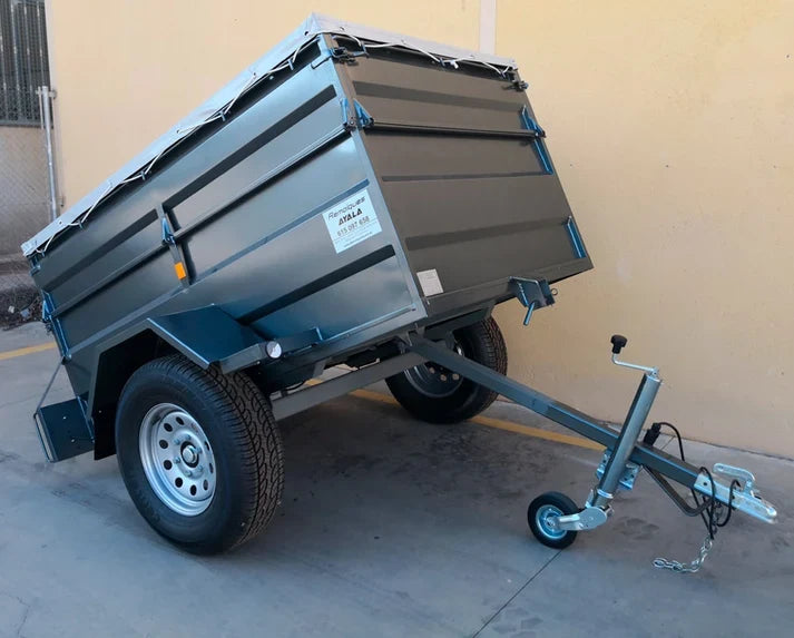 Reboque 4x4 novo com sistema de basculamento por inércia – 220 × 130 × 60 + 35 cm – PBT de 750 kg