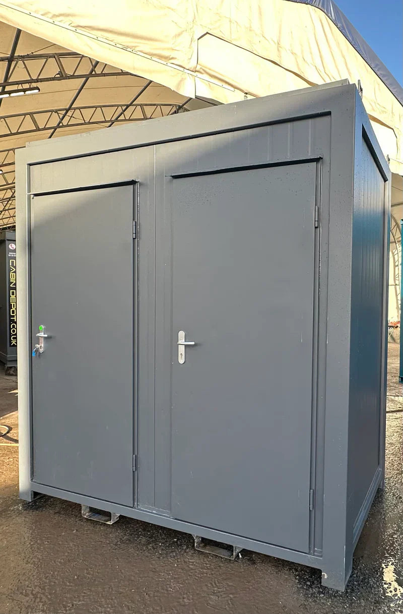 Contentor sanitário novo de 2,4 × 1,5 m