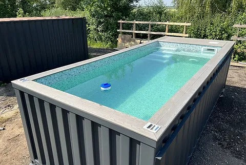 Piscina em contentor nova de 6 metros