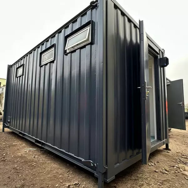 Novo bloco sanitário "3 + 1" de 4,8 × 2,7 m