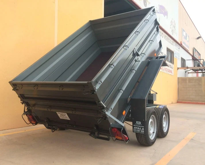 Reboque basculante hidráulico novo, reforçado e com veio duplo – 250 × 152 × 50 + 35 cm – PBT de 750 kg