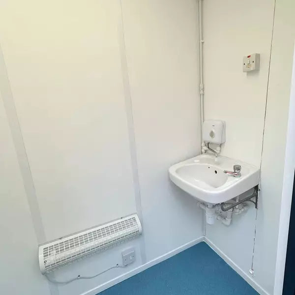 Novo bloco sanitário "3 + 1" de 4,8 × 2,7 m