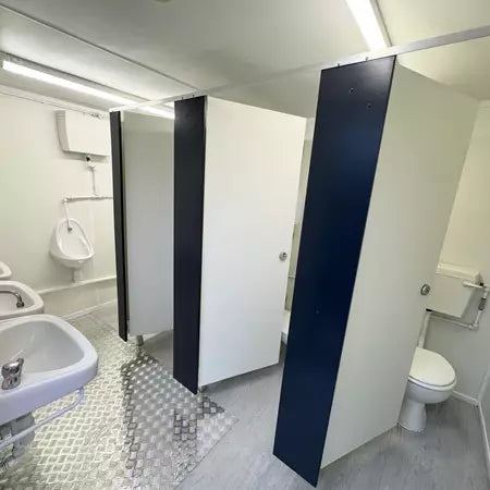 Novo bloco sanitário "3 + 1" de 4,8 × 2,7 m