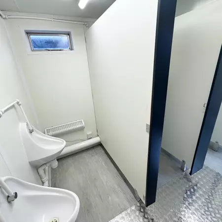 Novo bloco sanitário "3 + 1" de 4,8 × 2,7 m