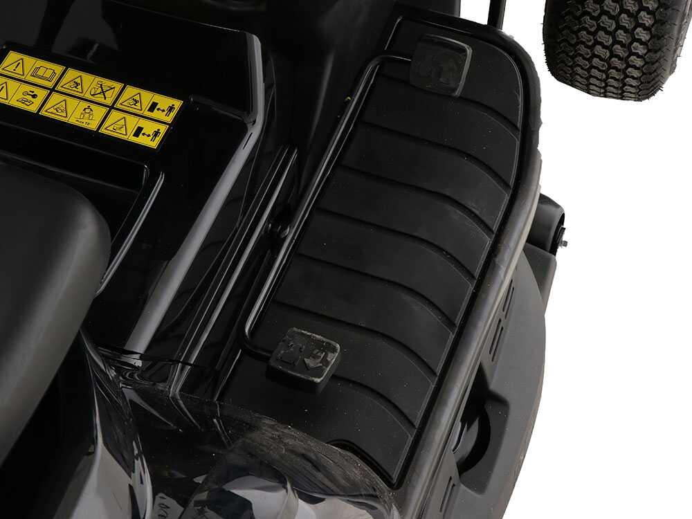 O Alpina AT4 98 HA é um trator corta-relva a gasolina equipado com um motor ST 450 Powered by STIGA de 432 cm³