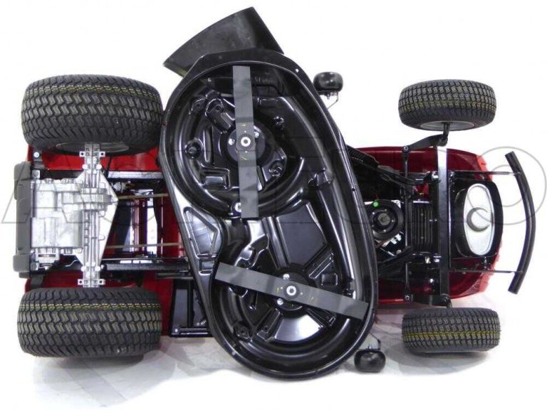 O Castelgarden XDC 140 é um trator corta-relva a gasolina concebido para a manutenção de jardins e zonas relvadas. Está equipado com um motor STIGA ST 350 de 352 cm³,