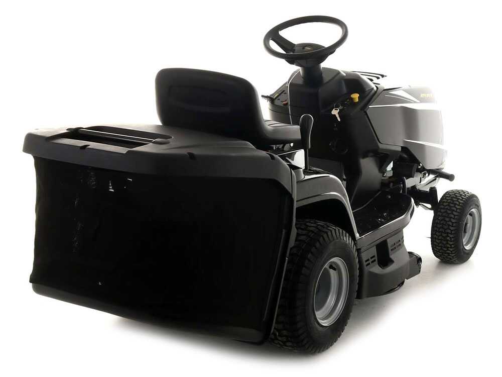 O Alpina AT4 84 A é um trator corta-relva a combustão equipado com um motor ST 350 de 352 cm³